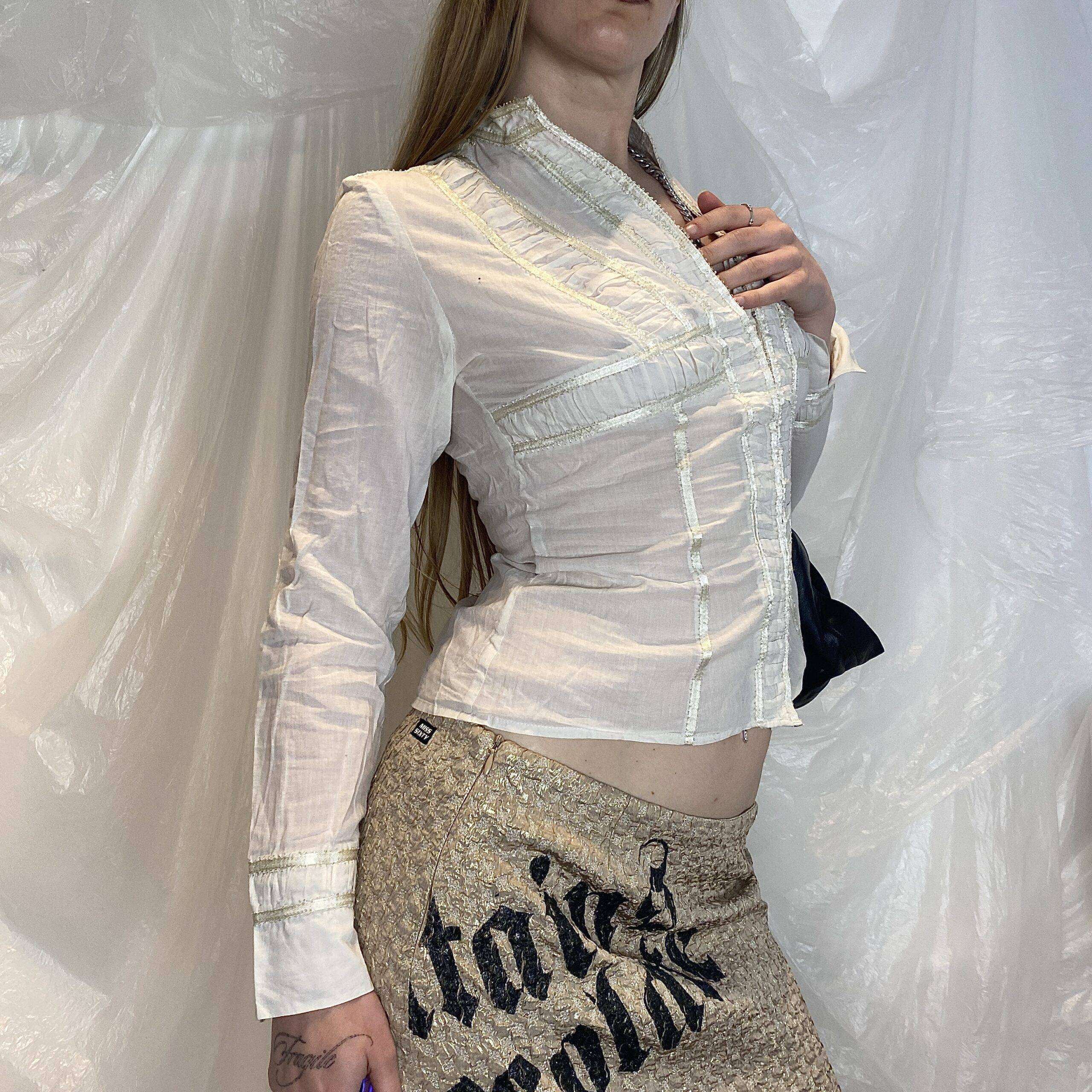 Vintage Linen Blouse with Fasten detail (S) - Image 2