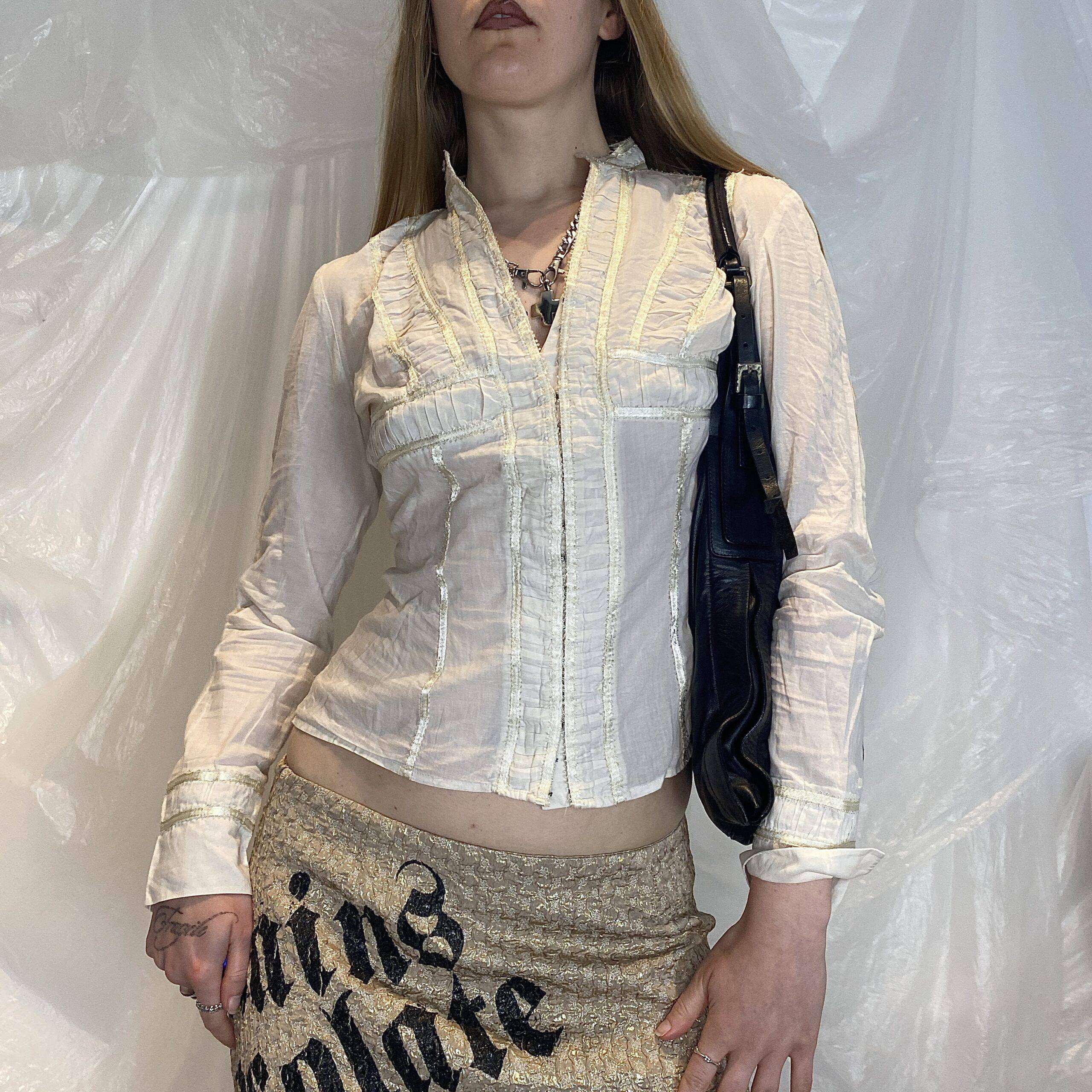 Vintage Linen Blouse with Fasten detail (S) - Image 3