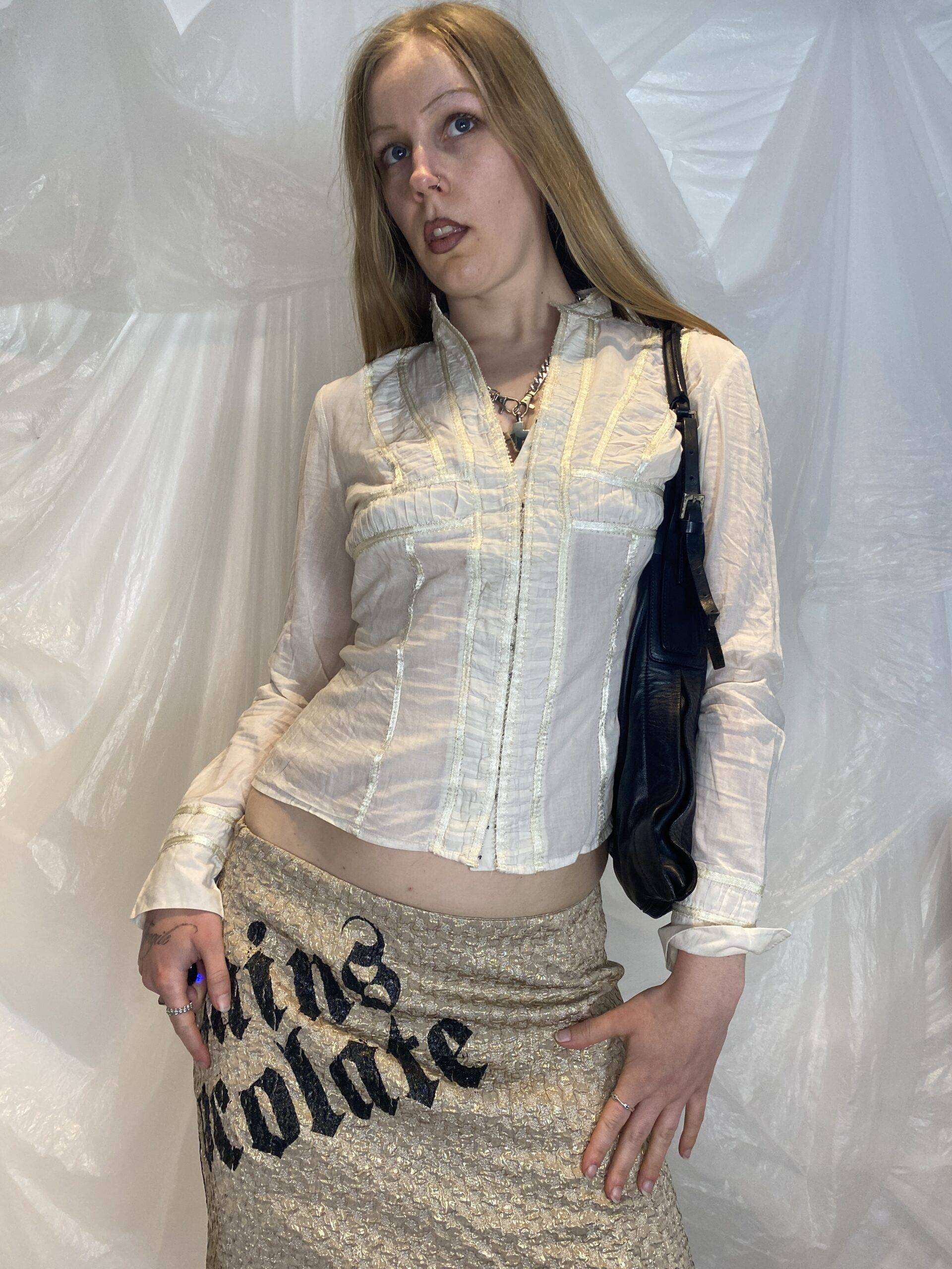 Vintage Linen Blouse with Fasten detail (S)