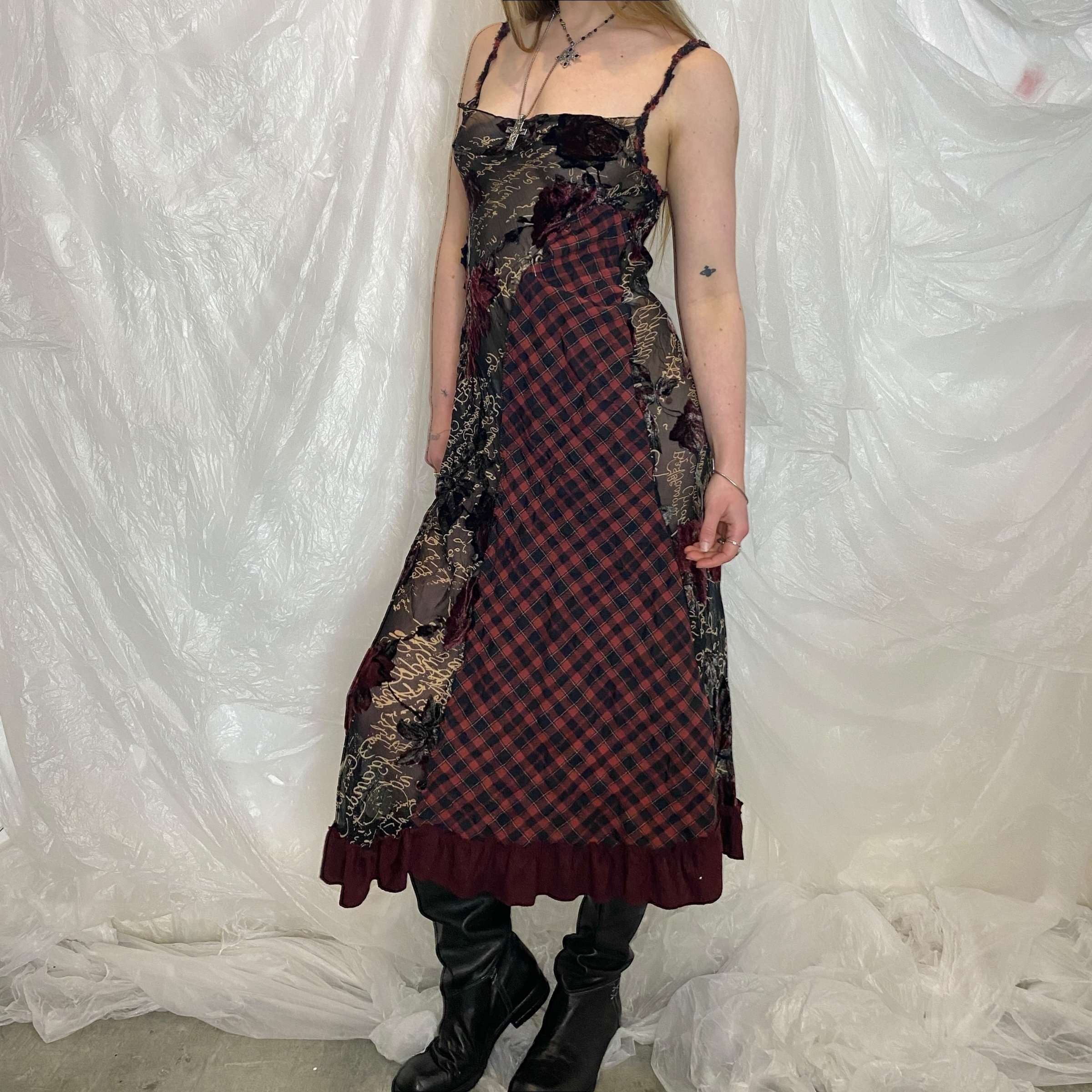 Vintage Romantic Ruffle Plaid Maxi Dress (S/M) - Image 5