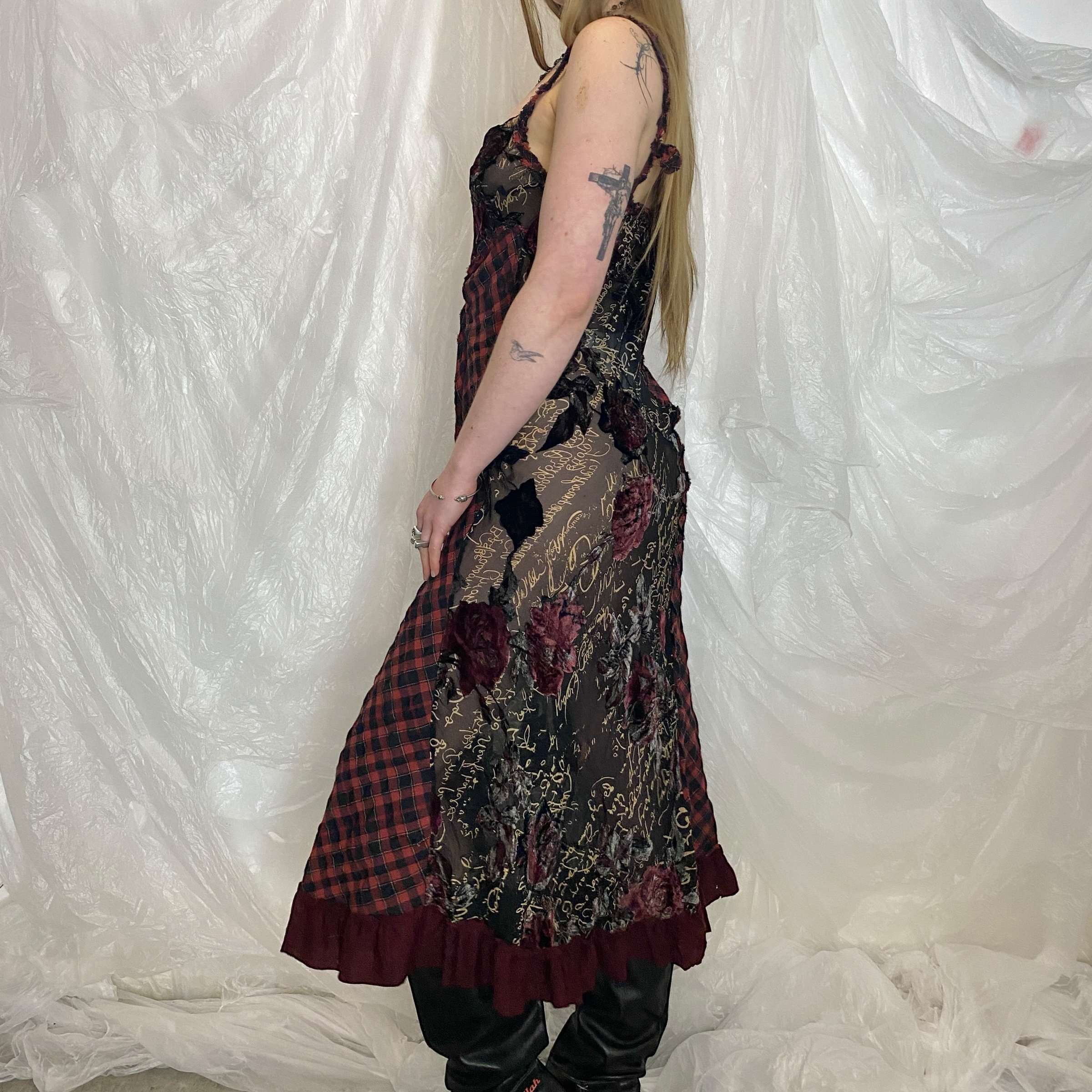 Vintage Romantic Ruffle Plaid Maxi Dress (S/M) - Image 4