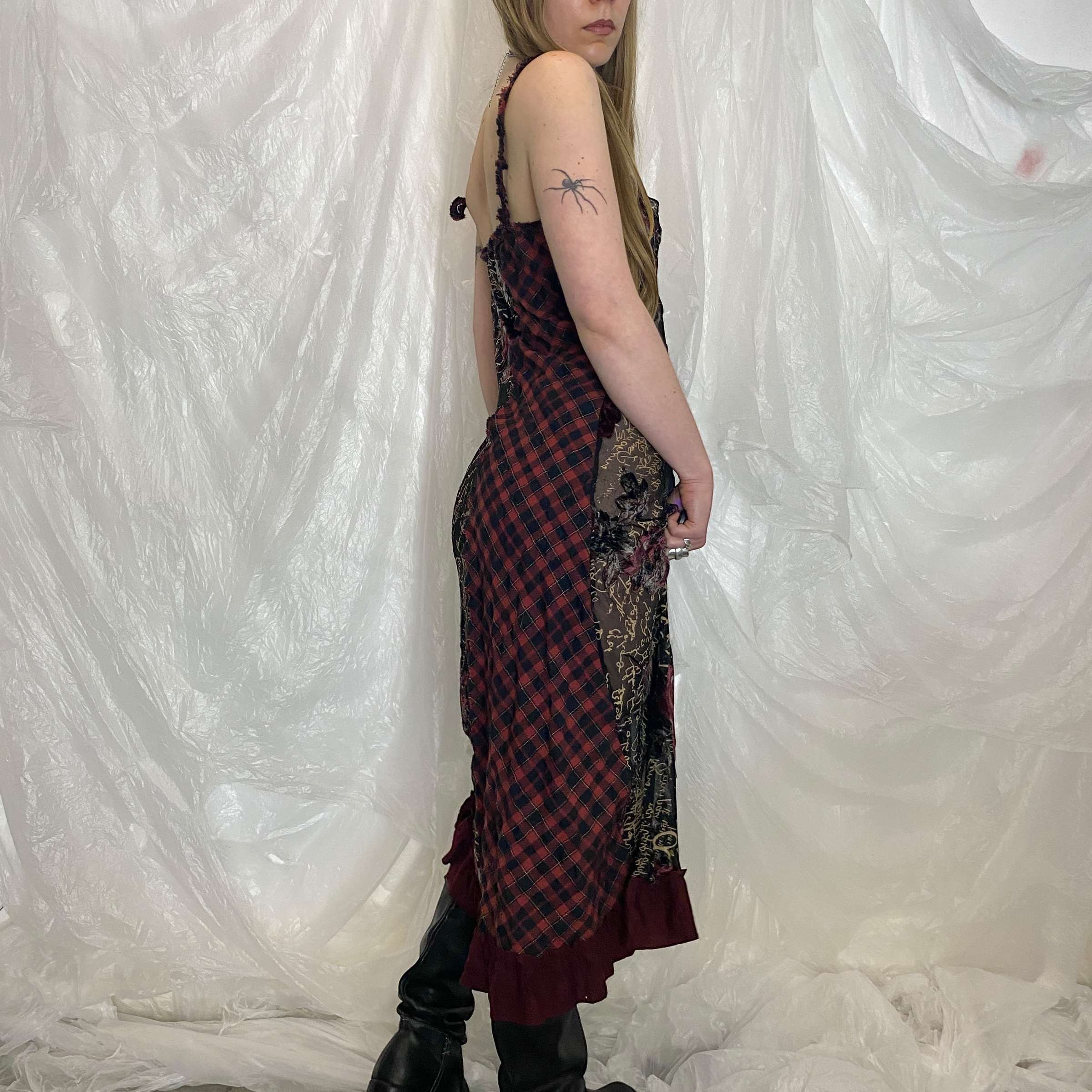 Vintage Romantic Ruffle Plaid Maxi Dress (S/M) - Image 3