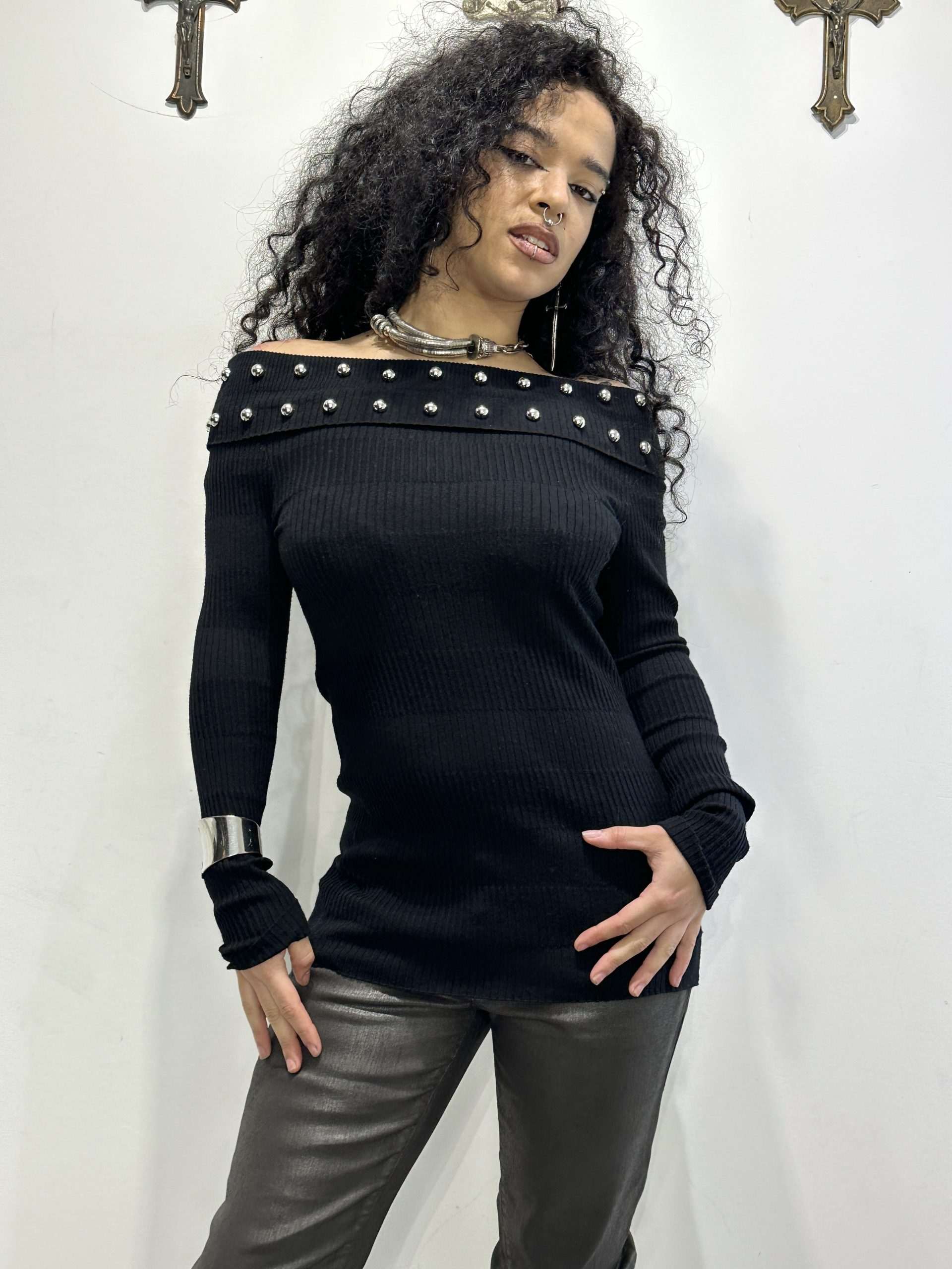 Vintage Guess Off the Shoulder Black Knit Jumper (S-M)