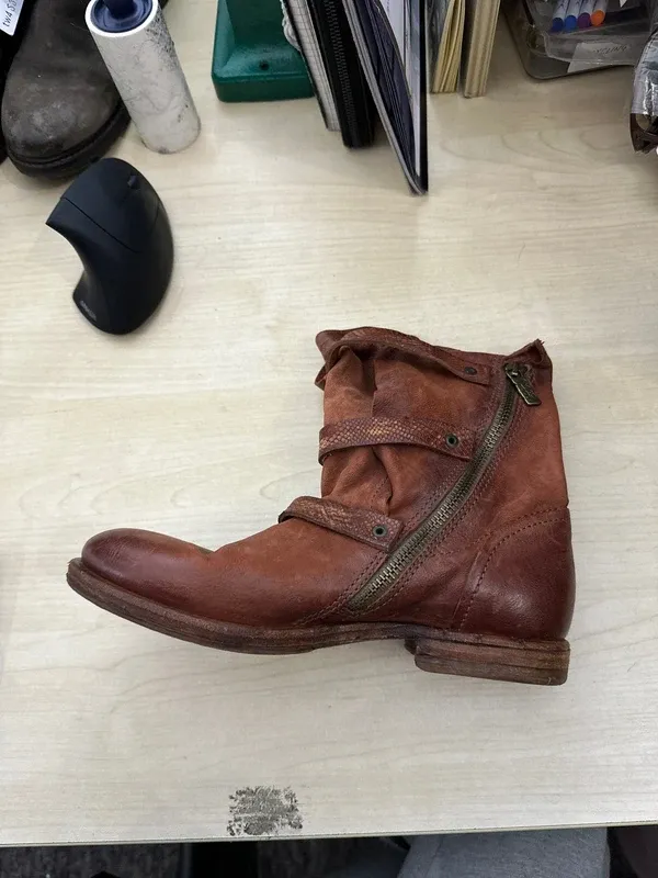 Vintage AS.98 Slouch Moto Buckle Leather Ankle Boots (UK 4.5-5) - Image 4