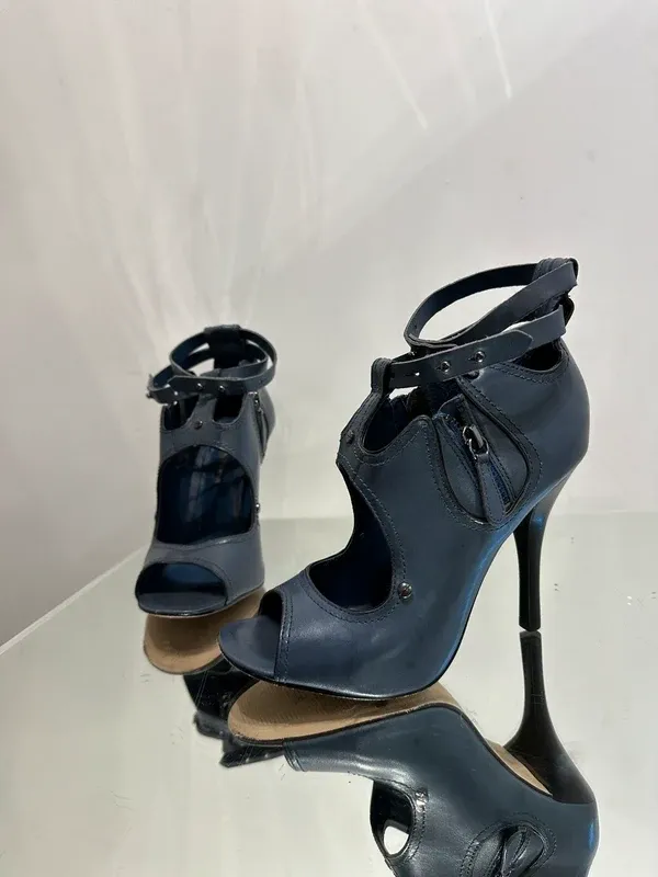 Vintage Open Toe Leather Strappy Avant Garde Parisian Stiletto Heels (UK 6 EU 38 US 8)