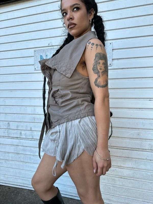 Vintage AllSaints Avant Garde Leather Gilet (S) - Image 4