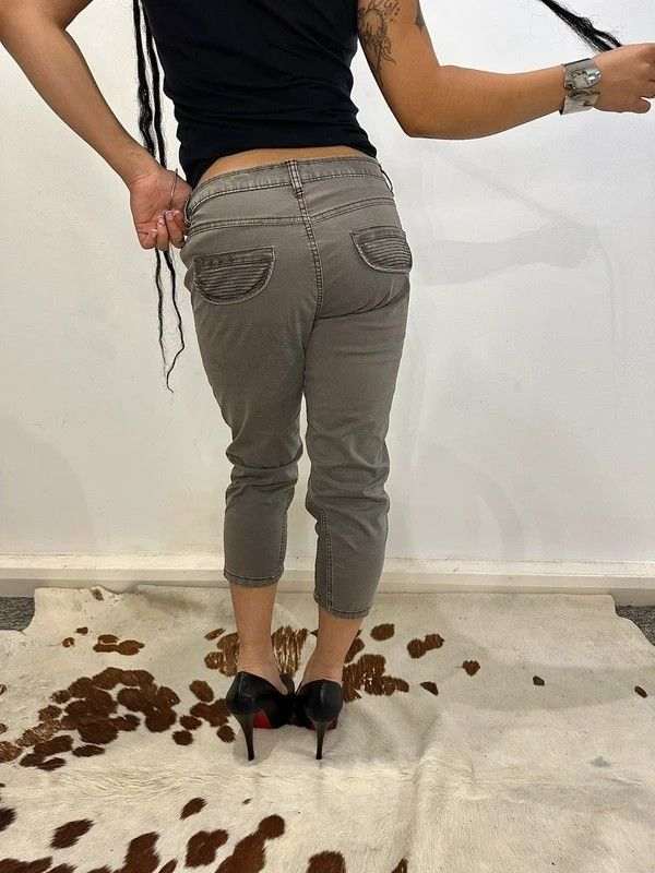 Vintage Chrome Utility Cropped Capri Pants (S) - Image 4
