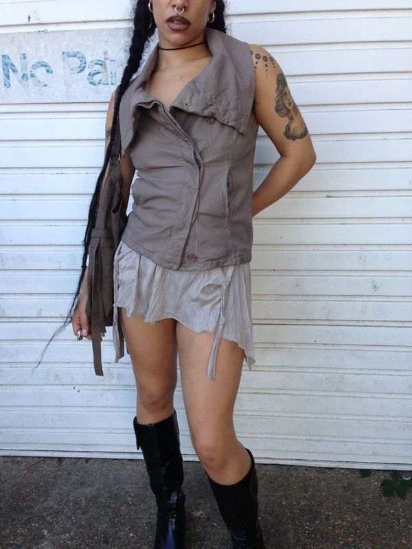 Vintage AllSaints Avant Garde Leather Gilet (S) - Image 3