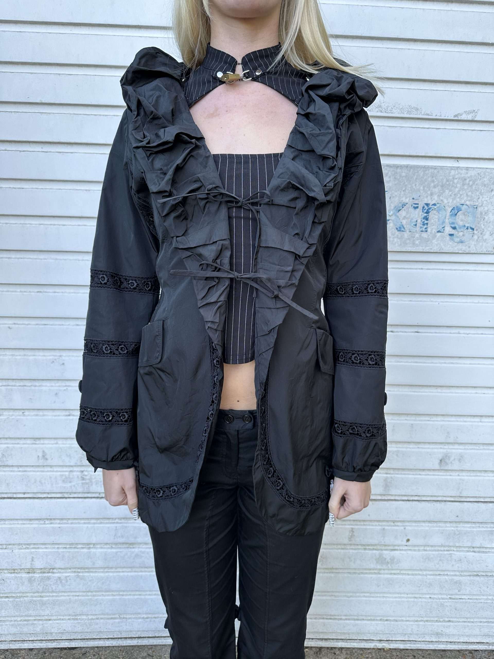 Vintage Black Italian Romantic Gothic Jacket (XS/S) - Image 2